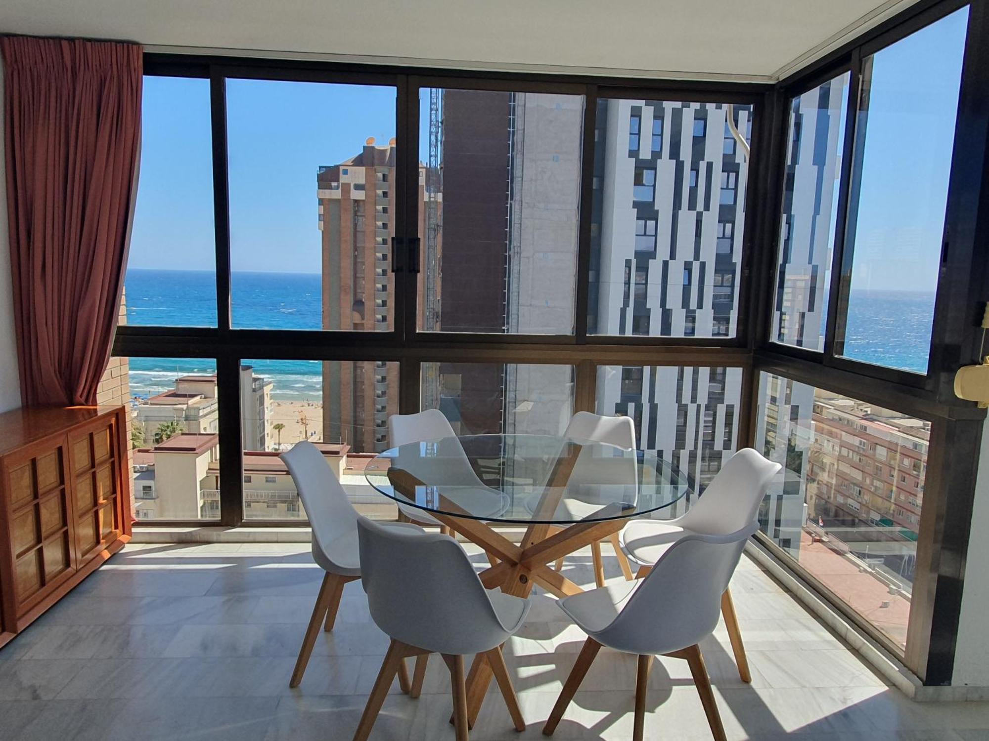 Mediterraneo 43 Benidorm Bagian luar foto