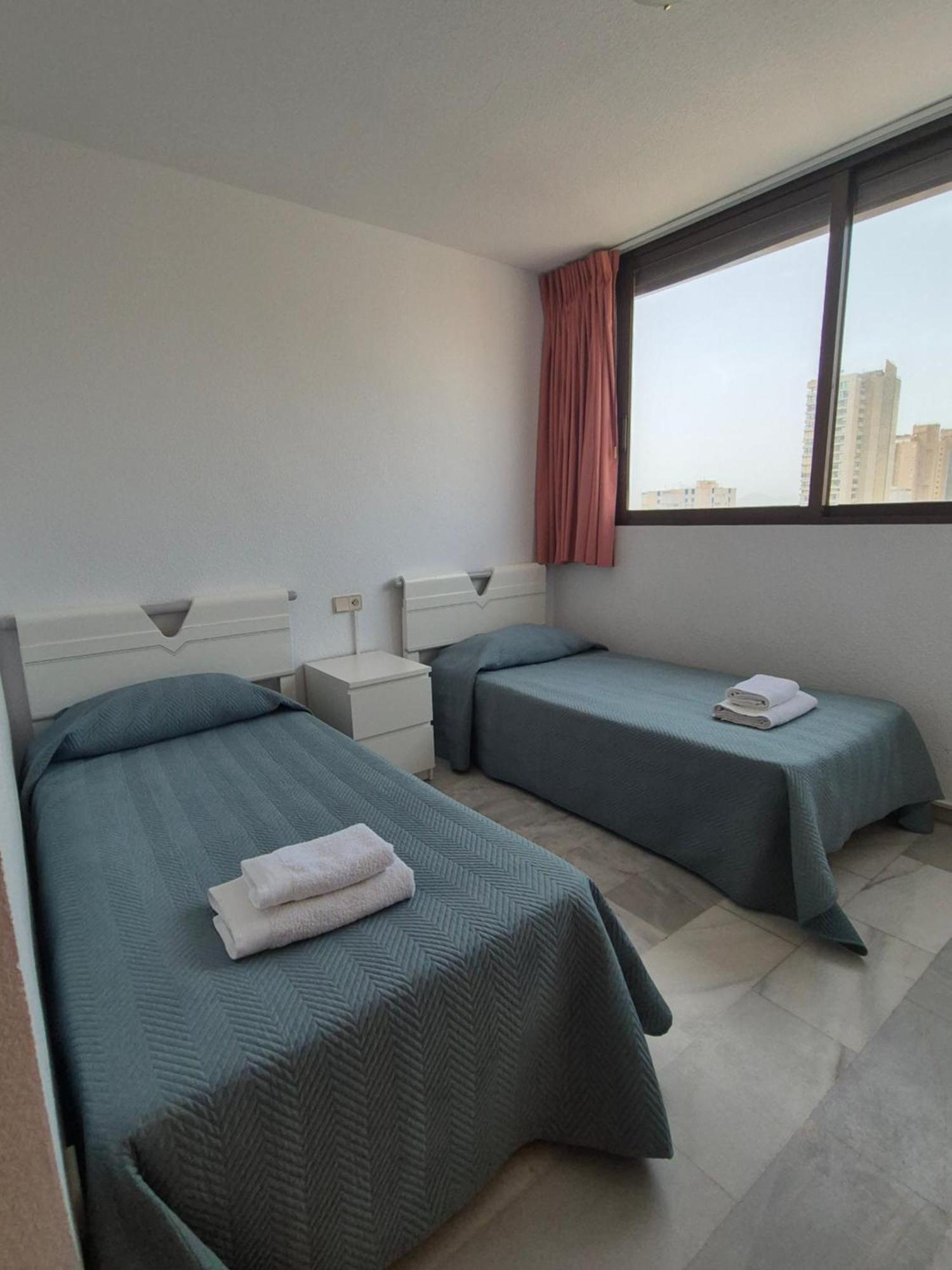 Mediterraneo 43 Benidorm Bagian luar foto